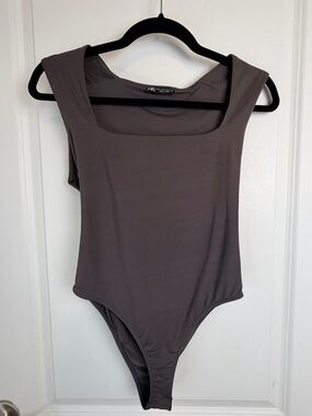 Zara Square-Neck Bodysuit in Dark Brown